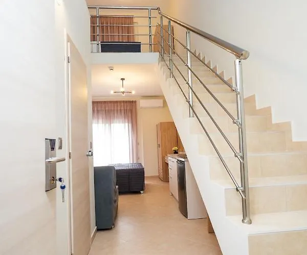 Aparthotel Maria 3*