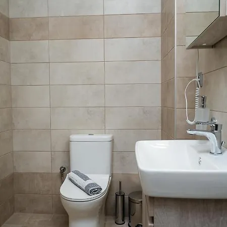 Ξενοδοχείο με διαμερίσματα Maria Βρασνά